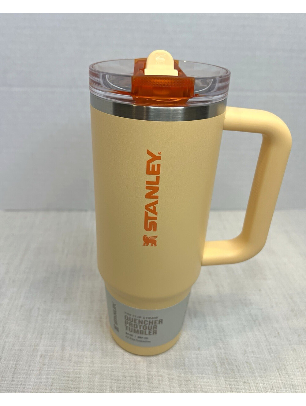 Stanley Quencher ProTour Tumbler 30 oz Orange Sherbet w Handle